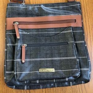 Cute, casual shoulder bag.